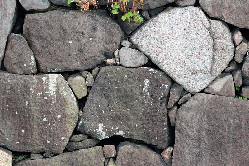 五芒星を掘った石