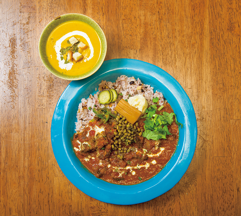 牛の希少部位サガリとパンプキンポタージュのカレー（1400円）