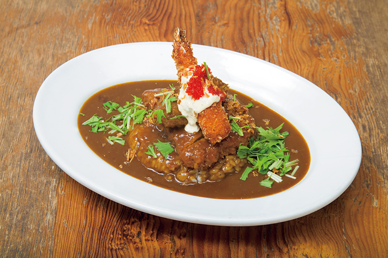 デラックスカレー（1550円）