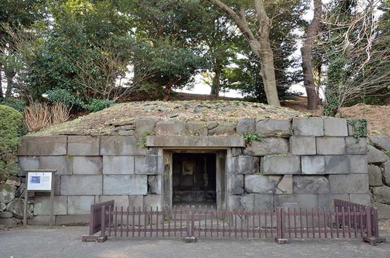 「石室」