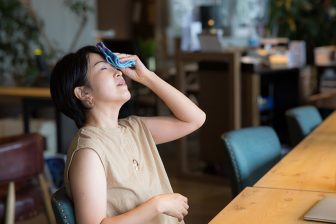 《“閉経から5年後”に要注意》 [「第二の更年期」の乗り越え術　ほてりやのぼせ、不眠、倦怠感…「6…