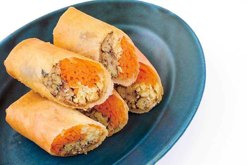 「オイルサーディン缶×にんじん×油揚げの春巻き」
