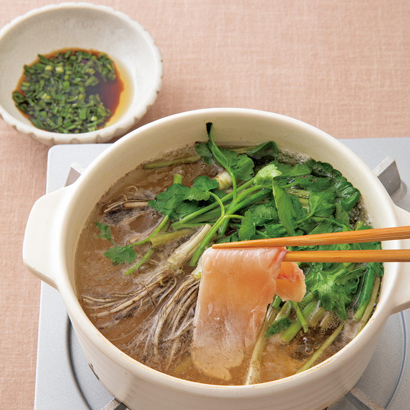 「鶏肉のほうじ茶しゃぶしゃぶ」