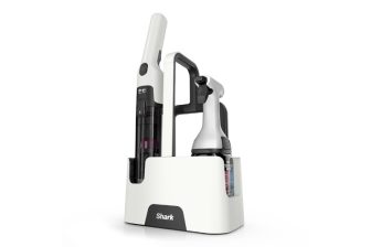 《こぼれた液体が繊維に染み込む前に吸い取る》シャークニンジャの『コードレスシミ取りクリーナ…