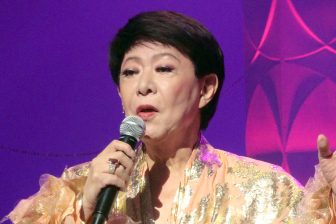 美川憲一、パーキンソン病を告白「ぎこちない足取り」「控えめな声量」7月のイベントであらわれて…