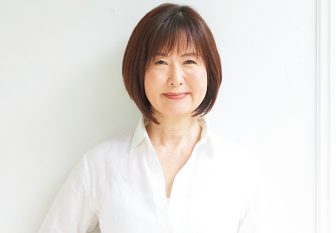 美容ジャーナリスト・倉田真由美さんの化粧品選び術「大人の肌は“落とすケア”と“与えるケア”を丁…