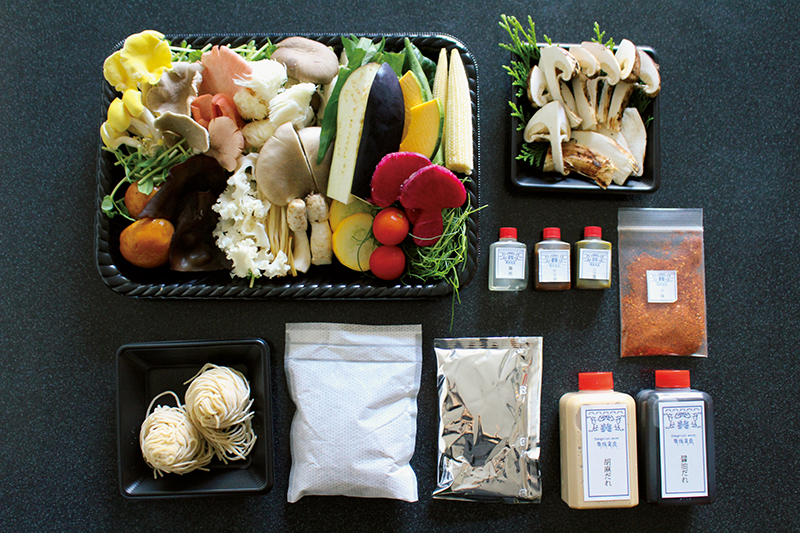 「シャングリラズシークレット」の「秋の贅沢キノコ　しゃぶしゃぶセット」