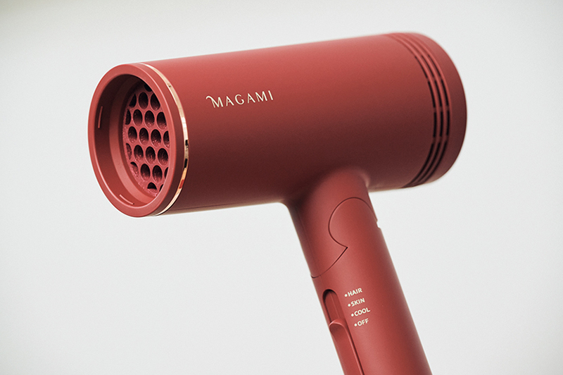 MAGAMI　2万8600円／ヘイゼル トンプソン