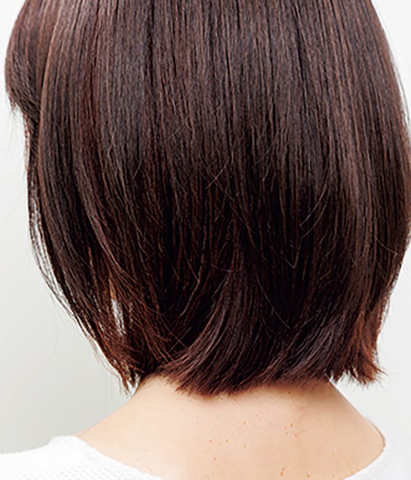 装着したら髪をとかし、自毛と馴染ませる