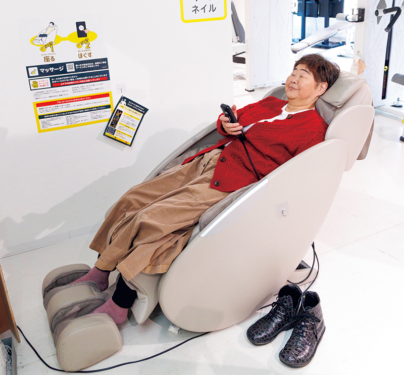 極楽なマッサージチェア（撮影／玉井幹郎）