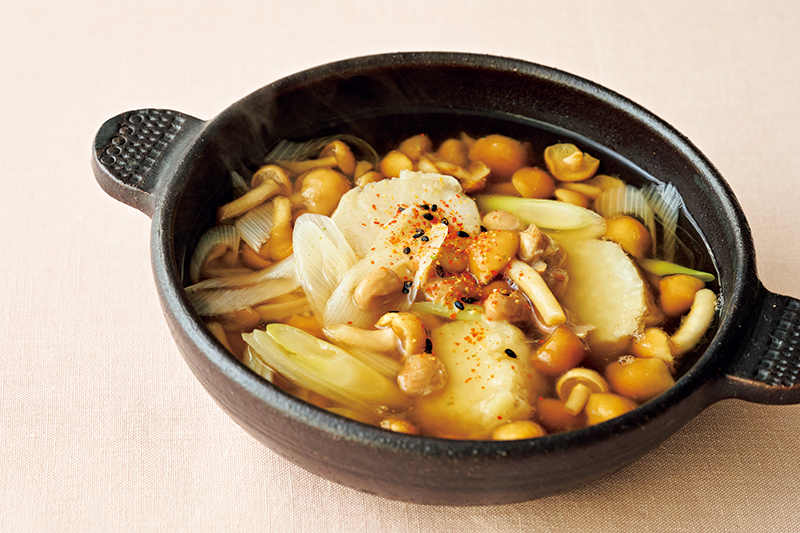 「なめこと里いも、納豆のめんつゆスープ」