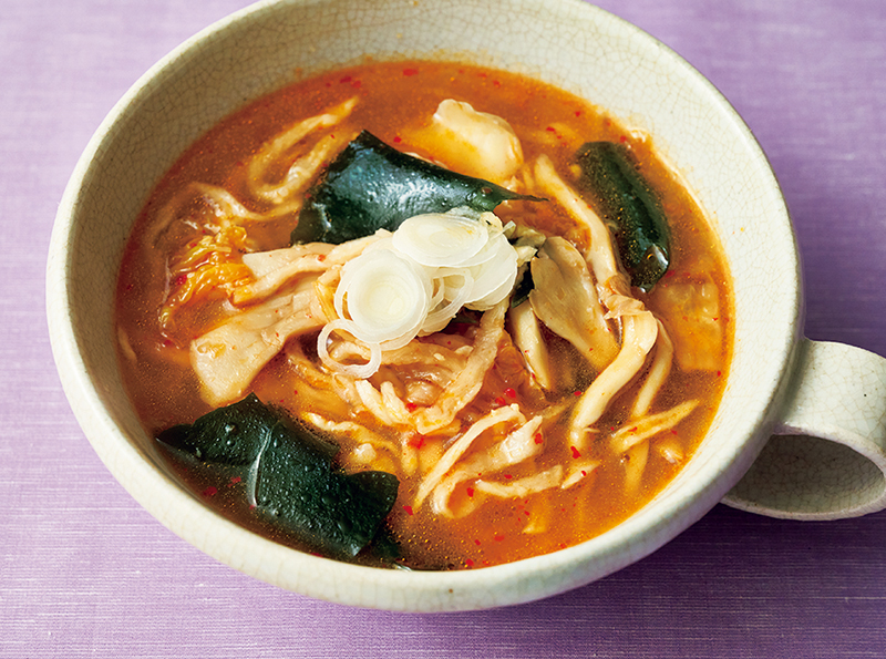 「切り干し大根とまいたけ、キムチのみそ汁」