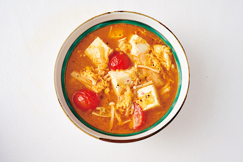 「ミニトマトと卵、キムチのこしょうスープ」