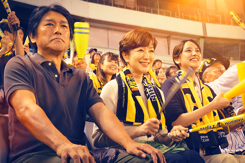 横田さんを支えた家族は高橋克典、鈴木京香、山崎紘菜が演じる