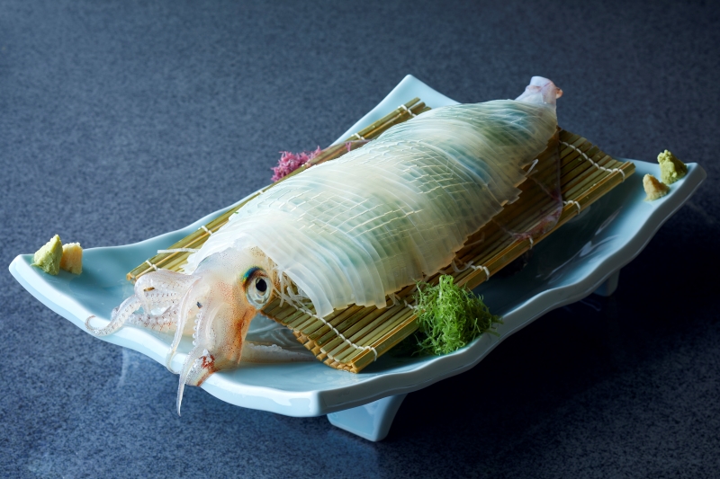 『割烹よし田』の「いか活造り」