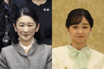 《大きなリボンに無数のハートも》紀子さまと佳子さまのご公務ファッション「国民感情に寄り添い…