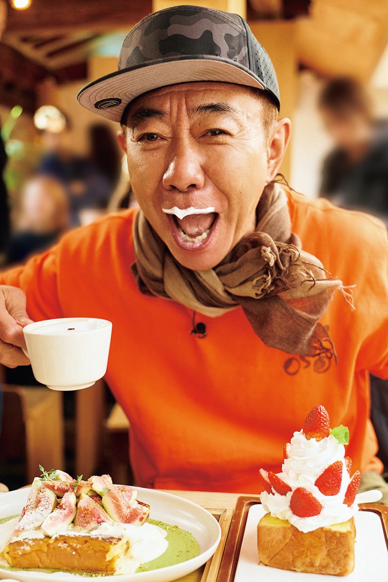 話題のスチーム食パンなど朝食を楽しむノリさん