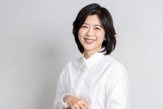 《追悼秘話》中山忍が語る姉・中山美穂さん　2人の関係は「妹を寵愛する“姉バカ”」と「世界一の中…