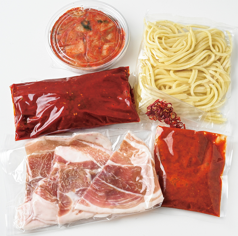 黄さんの手造りキムチ高麗食品「クラフトキムチ鍋」（2～3人分1080g ケジャン1匹、白菜キムチ・なにわポーク各150g、韓国うどん1玉/2580円）