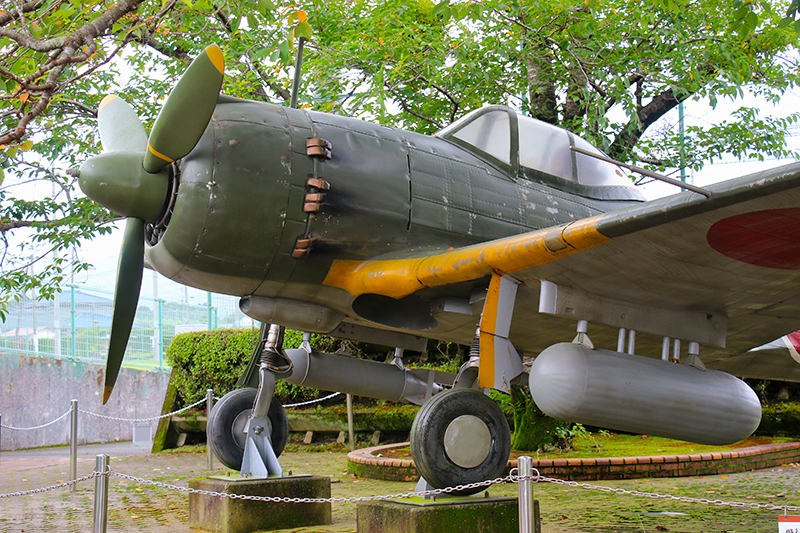 知覧特攻平和会館に展示されている戦闘機「隼」の模型（写真／PIXTA）