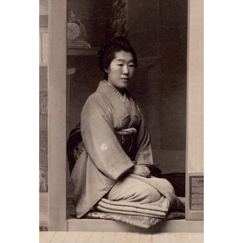 実際の小泉セツの写真（東京時代）（写真／小泉家提供）