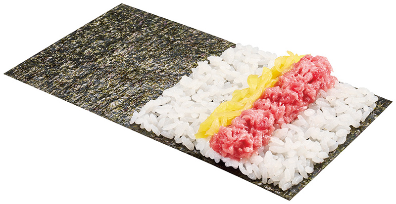 国産わさびで食べる天然鮪とろたく手巻 （360円～）（写真提供／スシロー）