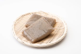 《「進化系こんにゃく」はコスパもアレンジも最強！》大阪・関西万博では串カツやメンチカツをこ…