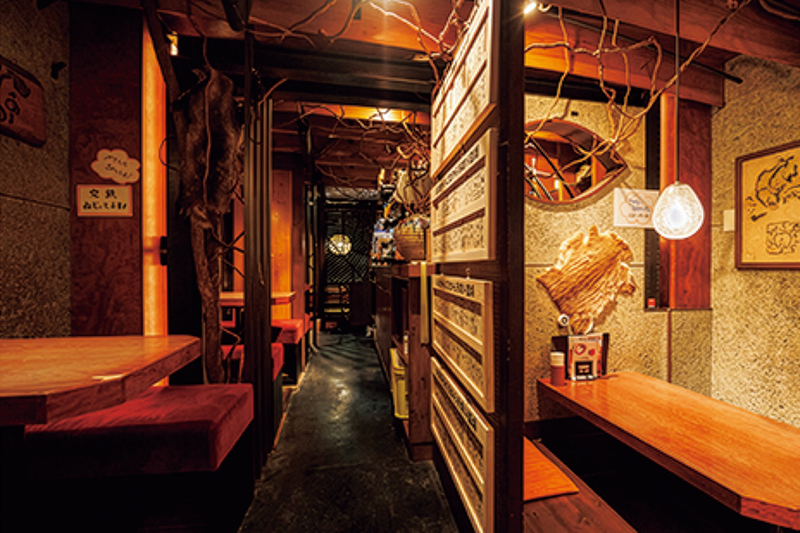 「あまからくまから」人形町店の内観