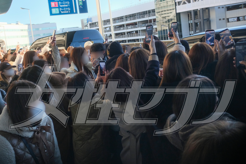 すごい人だかり<span data-teams="true">（ファン提供）</span>