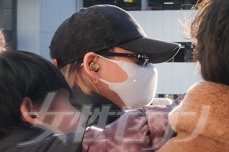 ヴィトンを身に纏う平野紫耀<span data-teams="true">（ファン提供）</span>