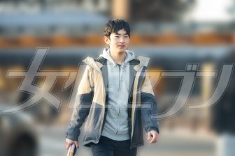 《悠仁さま、歌会始への初参加で垣間見えた天皇陛下との“差”》「トンボ」を題材に選んだ悠仁さま…