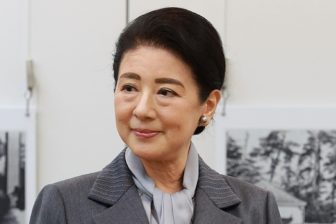 《国民と苦楽をともに》物価高直撃でも内廷費増額は見送り、天皇皇后両陛下が貫いた“国民に寄り添う”という矜持　3月には即位後初めて東日本大震災の被災地を訪問