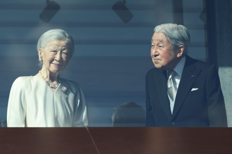 今回は分け目に沿って前髪を流されていた美智子さま。（2026年1月、写真／JMPA）