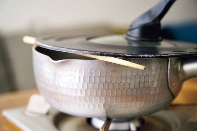 好みの柔らかさになるまで30分ほど煮る