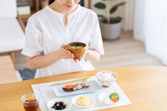 《「長生き血管」「長生き血液」のつくり方》第一は生活習慣　減塩とともに重視されるのは「摂取…