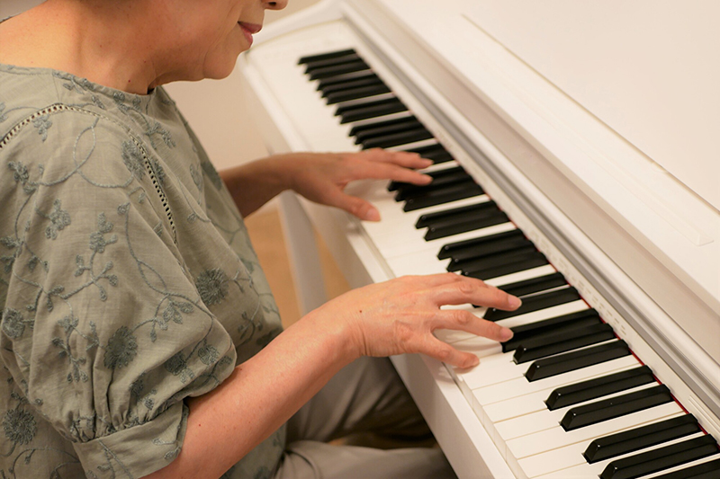 脳のさまざまな領域を刺激する楽器演奏（写真／PIXTA）