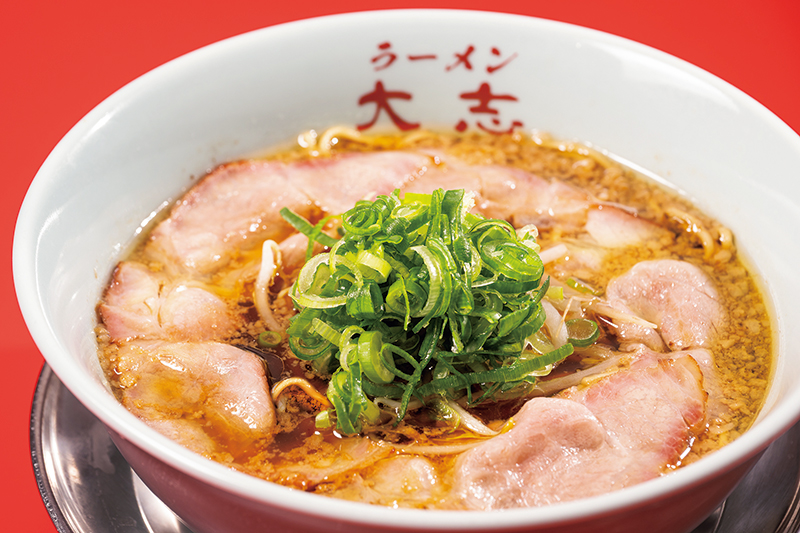 醤油ラーメン 930円（撮影／二村 海）