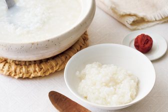 《年末年始の”ごちそう疲れ”からくる不調をリセット》基本の白がゆ＆トッピング9種の簡単レシピ
