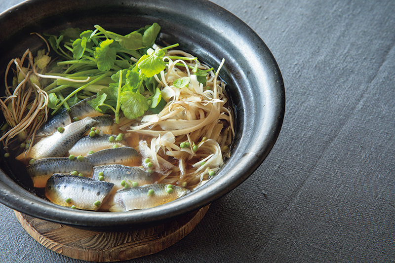 「いわしとごぼうの山椒鍋」