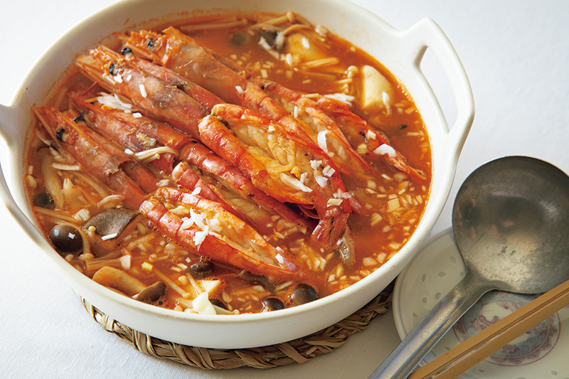 「赤えびときのこのチリ鍋」