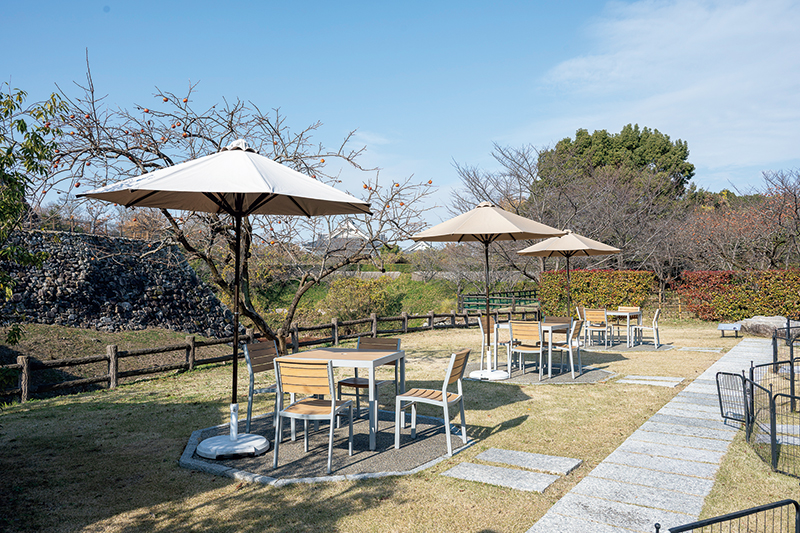 「番屋カフェ」のテラス席