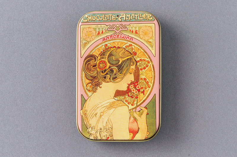 「アマリエ」リーブス・70％ダーク　チョコレート缶（撮影／玉井幹郎）