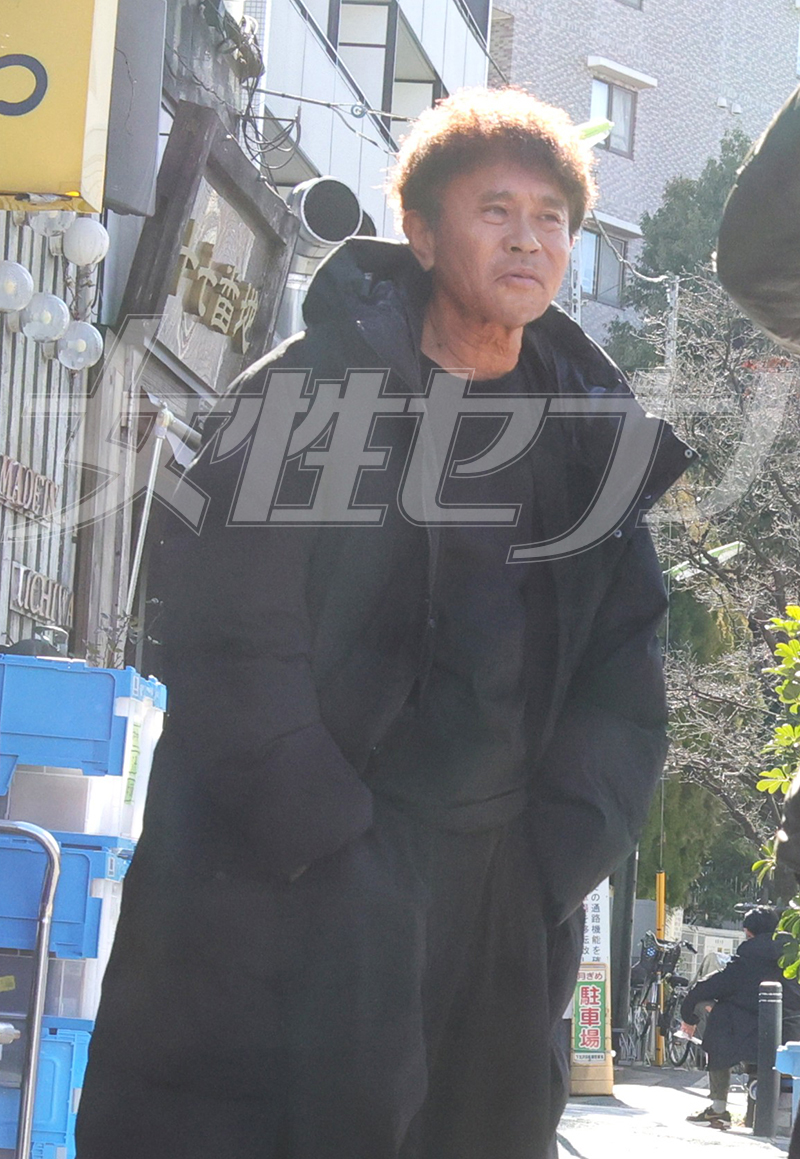 撮影現場に現れた浜田（2026年2月）