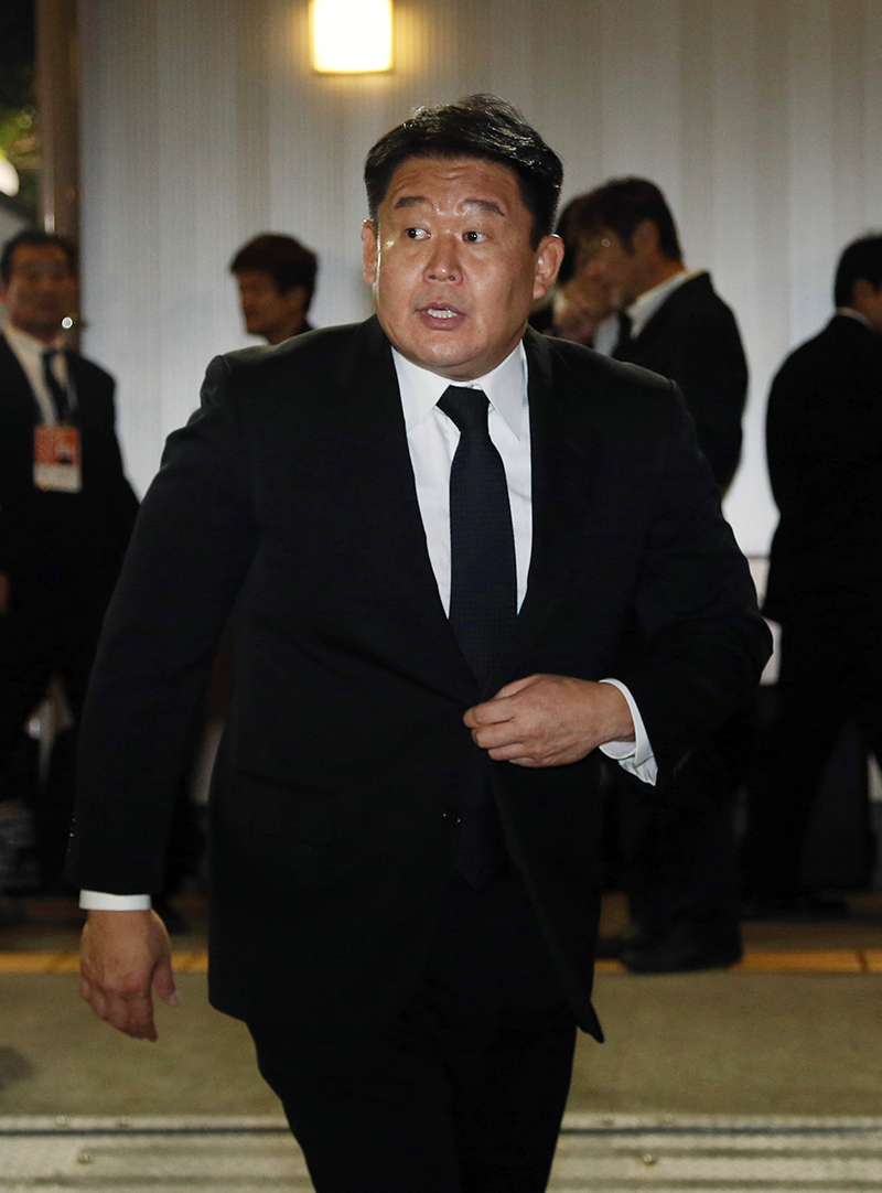 長男・花田虎上（時事通信フォト）