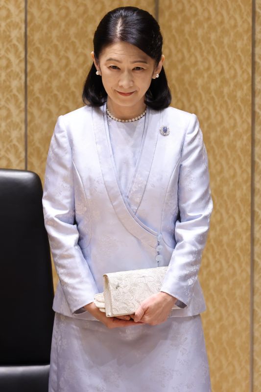 襟が特徴的なデザインだった。（2026年2月、写真／JMPA）