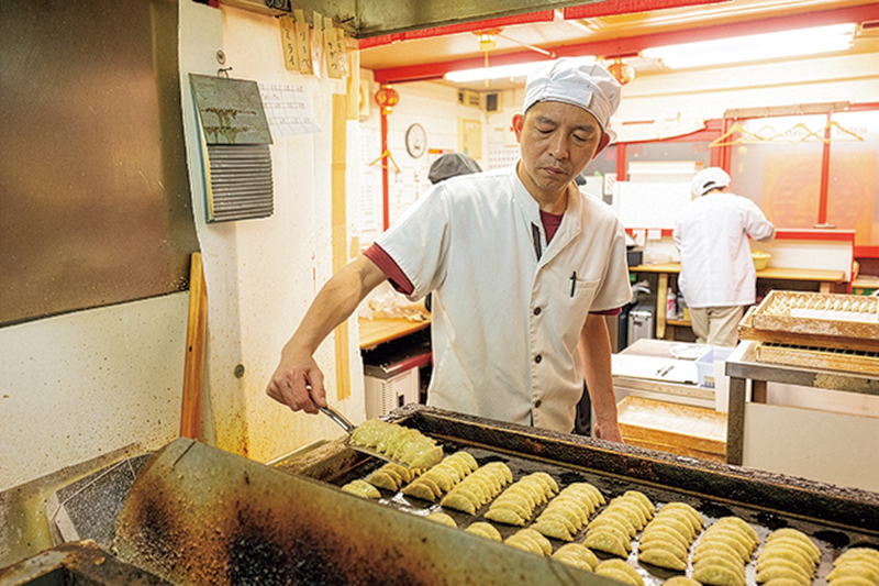 丸正餃子店店長・掘井正幸さん