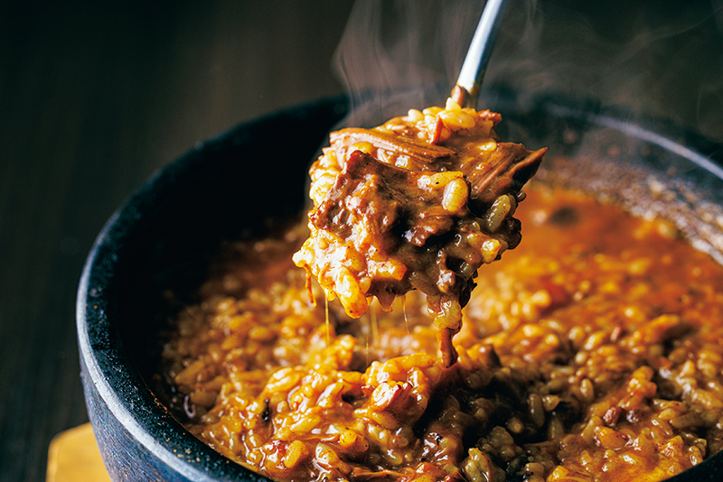 『石焼きチーズカレー』（1420円）（撮影／深澤慎平）