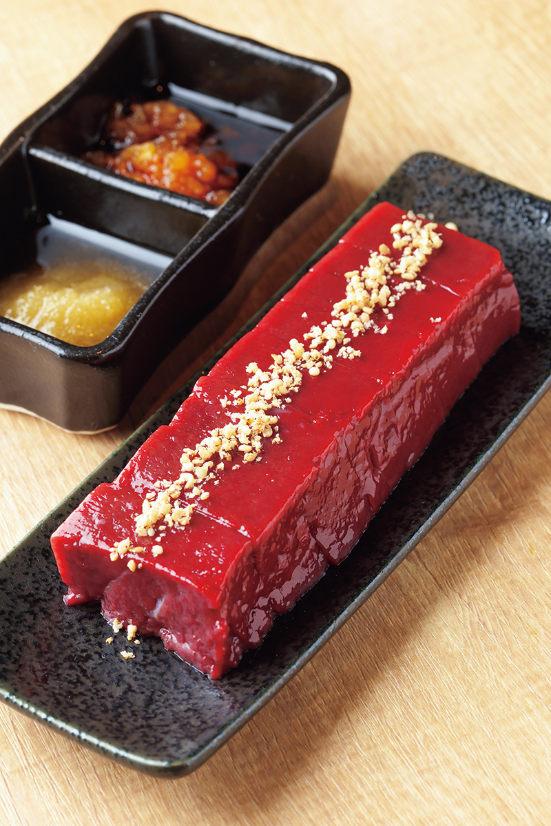 『上レバブツ焼き』（1430円）（撮影／菅井淳子）