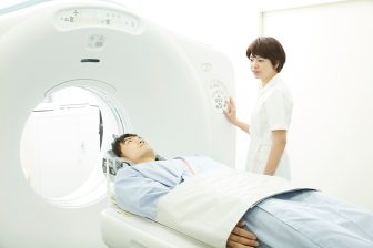 《医師が“おすすめしない”検査》「腫瘍マーカー検査」「PET/CT検査」はがんと診断された人に行う…