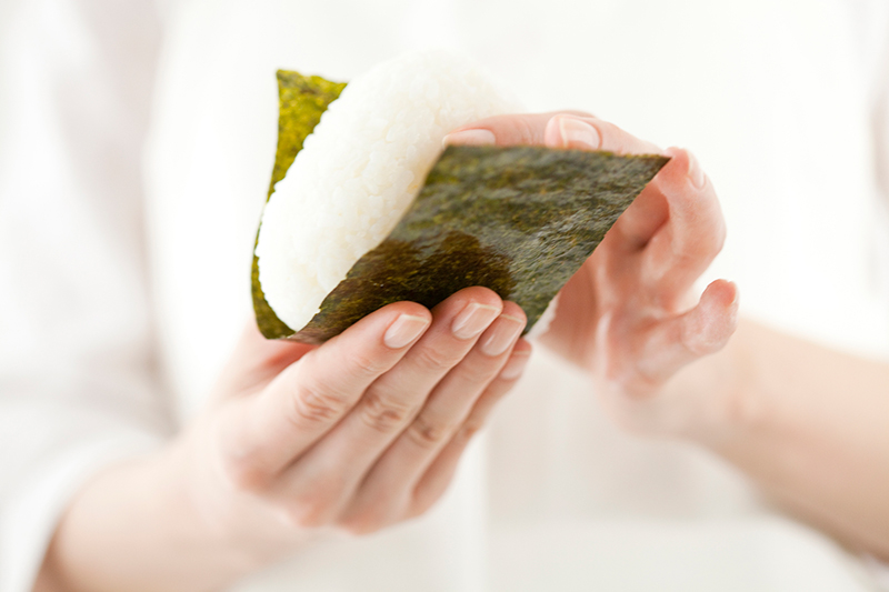 義母はおにぎりが大好物だったという（写真／PIXTA）